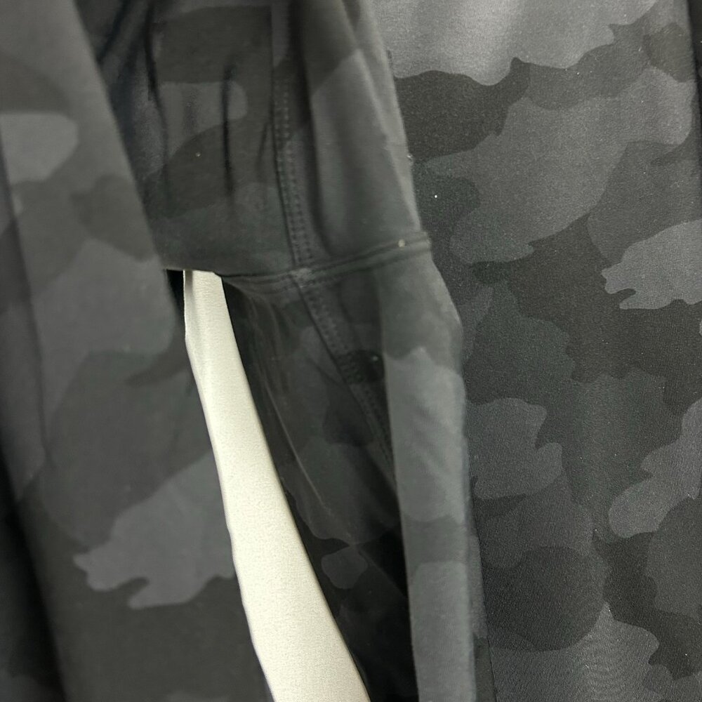 Lululemon Women’s On the Fly Jogger 28" Luxtreme Heritage 365 | Size 8 | Camo - Picture 8 of 16